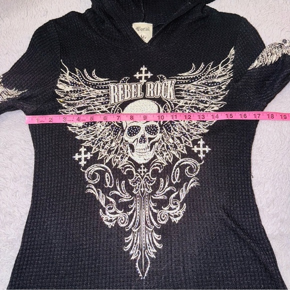 Vocal skull Embellishment waffle top - Picture 8 of 10